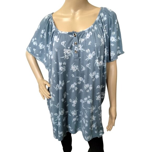 Catherines Plus Size Floral Blue Top Button Front Short Sleeve Size 3X (26/28W) - Picture 2 of 7